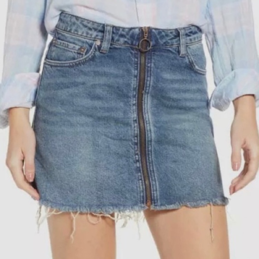 Free People We The Free Zip It Up O-Ring Denim Mini Skirt Sz 24